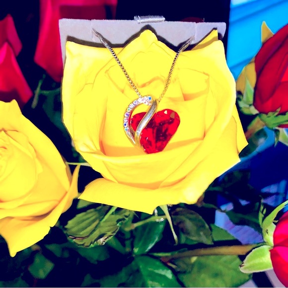 NWT Beautiful Ruby Red heart ♥️ with lab created Diamonds Necklace. - Picture 7 of 11